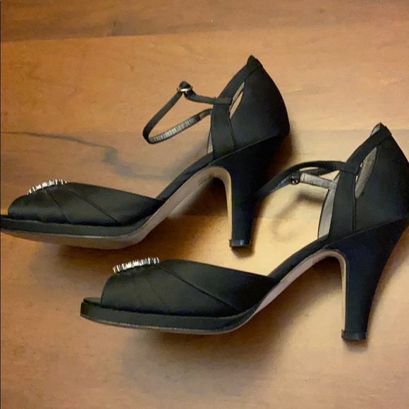 Black Peep Toe Heels with Strap - Picture 4 of 16